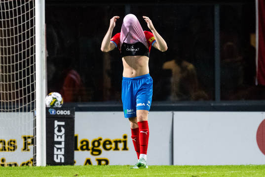 Helsingborgs Emil Hellman deppar