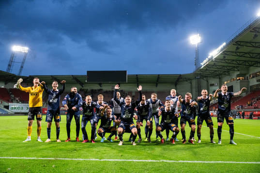 Örgrytes spelare jublar