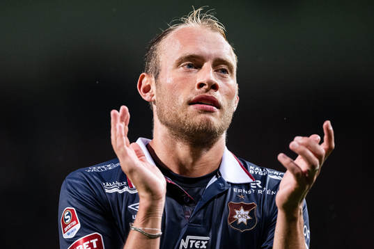 Örgrytes Villiam Dahlström jublar