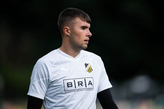 Goalkeeper Sebastian Banozic