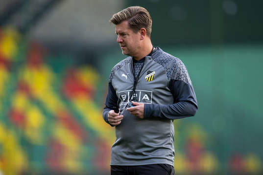 Assistant coach Jesper Ljung