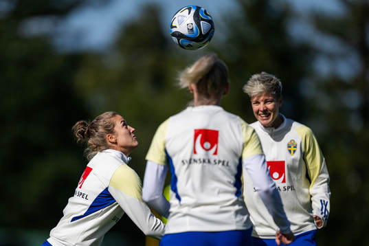 Filippa Angeldahl and Lina Hurtig of the Swedish women's
