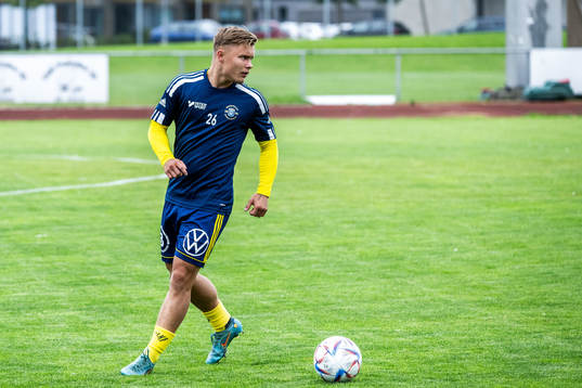 Ängelholms Vincent Sundberg värmer upp