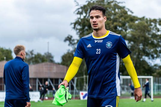 Ängelholms Filip Örnblom värmer upp