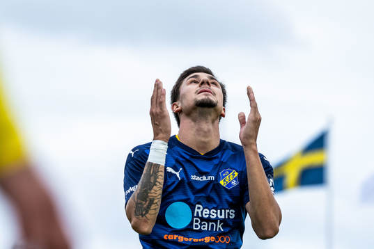 Eskilsminne IFs André Reinholdsson deppar