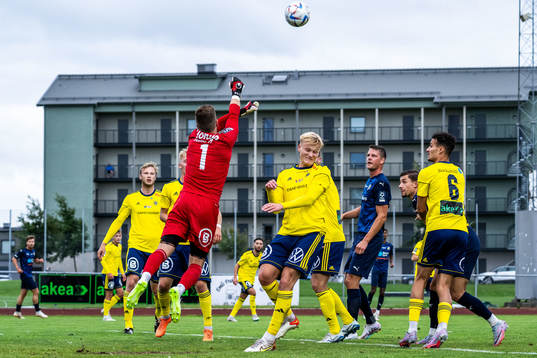 Ängelholms målvakt Robin Streifert och Filip Örnblom
