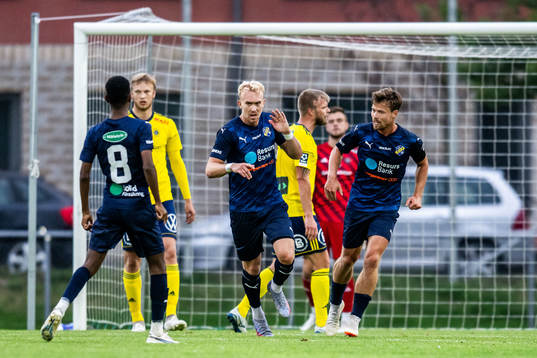 Eskilsminne IFs Josef Getachew, Robin Wendin Thomasson och