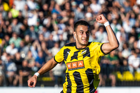 Srdjan Hrstic of Häcken celebrates