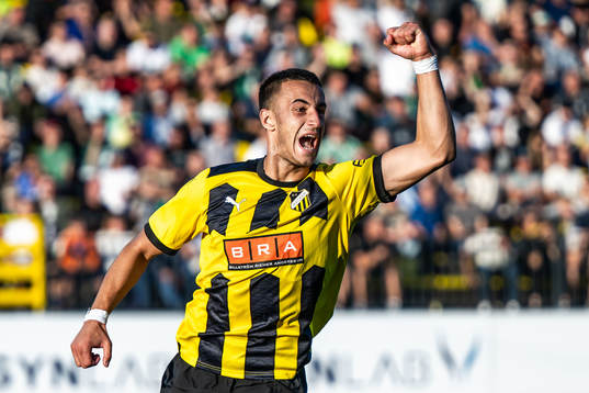 Srdjan Hrstic of Häcken celebrates