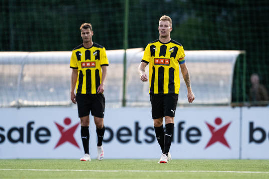 Samuel Gustafson of Häcken looks dejected