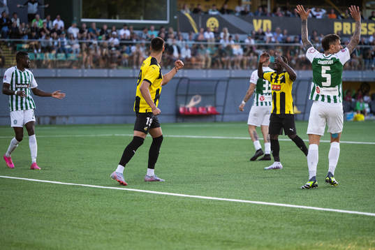 Srdjan Hrstic of Häcken celebrates