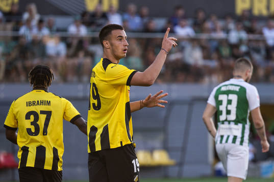 Srdjan Hrstic of Häcken celebrates