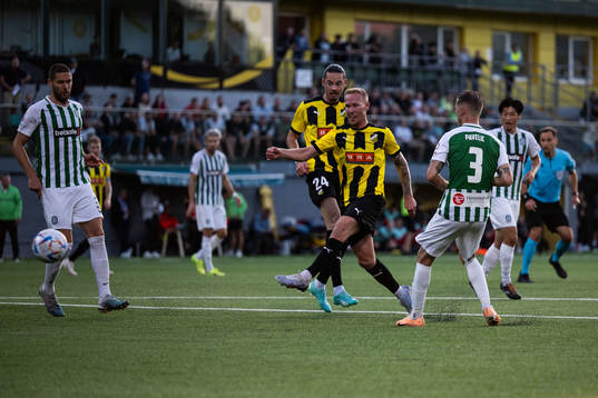 Mikkel Rygaard Jensen of Häcken scores 0-3