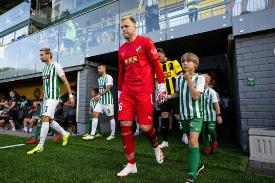 Goalkeeper Peter Abrahamsson of Häcken