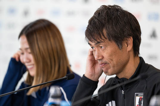 Fuka Nagano and head coach Ikeda Futoshi of the Japanese