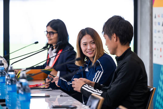 Fuka Nagano and head coach Ikeda Futoshi of the Japanese