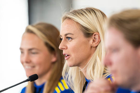 Magdalena Eriksson, Amanda Ilestedt and press officer