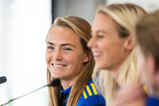 Magdalena Eriksson and Amanda Ilestedt of the Swedish