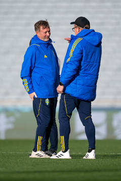 Head coach Peter Gerhardsson and goalkeeper coach Leif