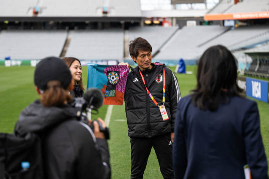 Fuka Nagano and head coach Ikeda Futoshi of the Japanese