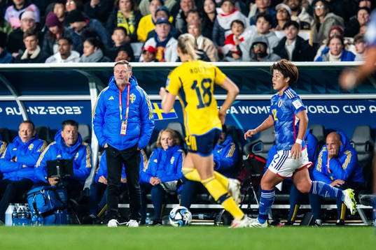 Head coach Peter Gerhardsson and Fridolina Rolfö of Sweden