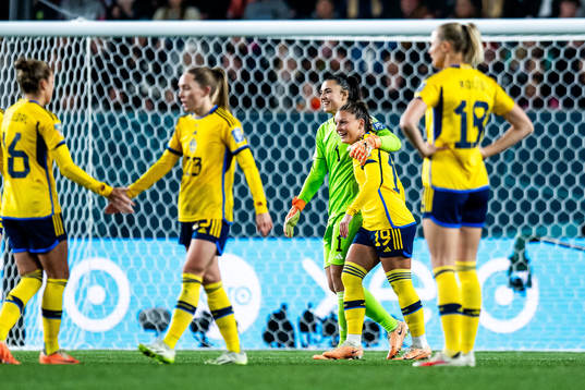 Goalkeeper Zecira Musovic and Johanna Rytting Kaneryd of