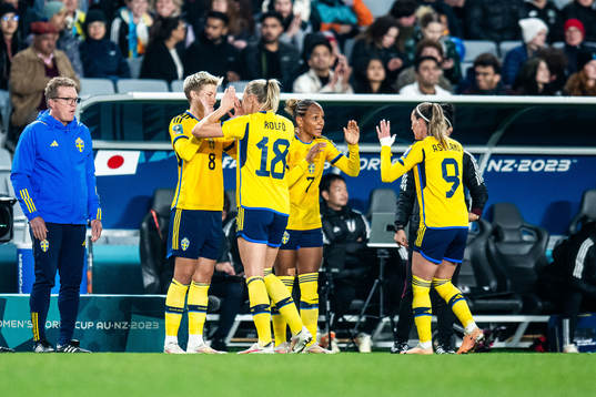 Lina Hurtig, Fridolina Rolfö, Madelen Janogy and Kosovare
