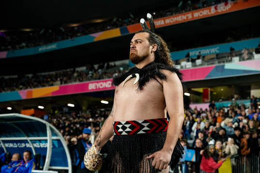 A local Maori artist