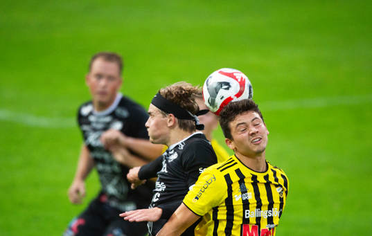 IFK Hässleholms Isak Orajärvi i matchen i division 2