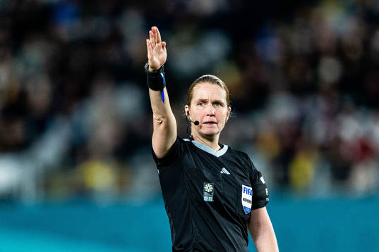 Referee Esther Staubli