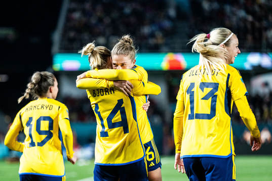 Nathalie Björn and Filippa Angeldahl of Sweden celebrates