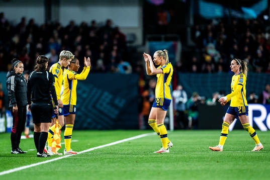 Lina Hurtig, Madelen Janogy, Fridolina Rolfö and Kosovare