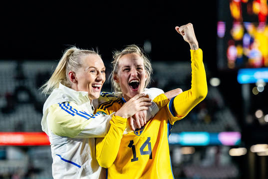 Stina Blackstenius and Nathalie Björn of Sweden celebrates
