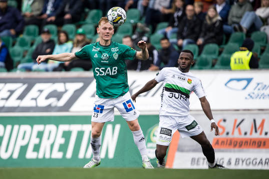 Brages Christopher Redenstrand och GAISs Richard Emeka
