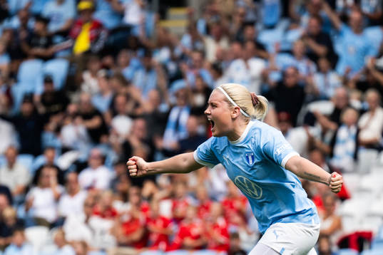 Malmö FFs Rebecka Holm jublar