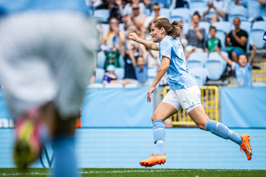 Malmö FFs Sarah Mellouk jublar