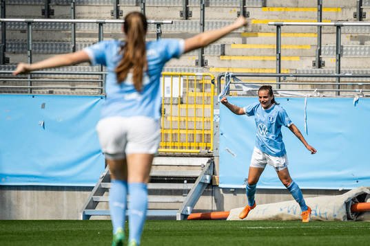 Malmö FFs Sarah Mellouk jublar