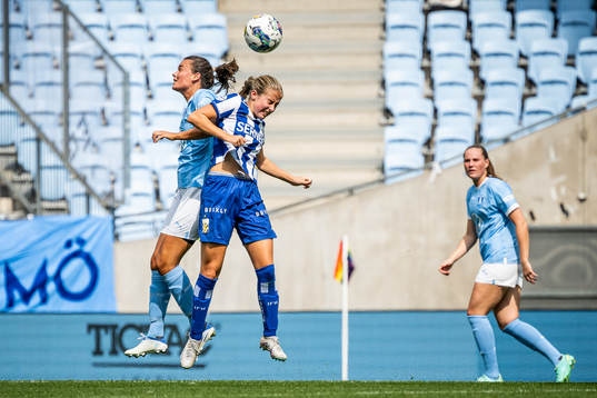 Malmö FFs Anna Welin och IFK Göteborgs Isabella Svanström