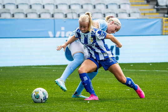 Malmö FFs Rebecka Holm och IFK Göteborgs Ida Kjellman