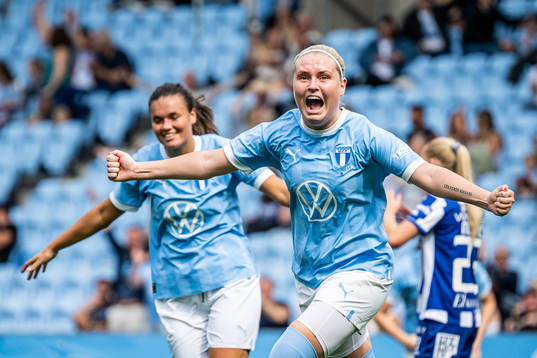 Malmö FFs Rebecka Holm jublar