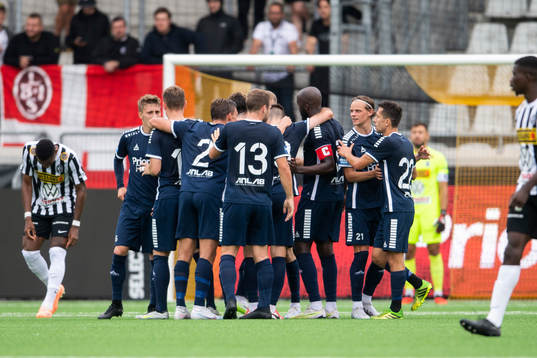 Utsiktens spelare jublar