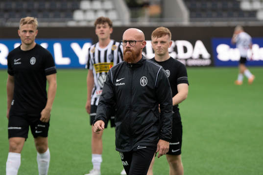 Landskronas tränare Max Mölder deppar