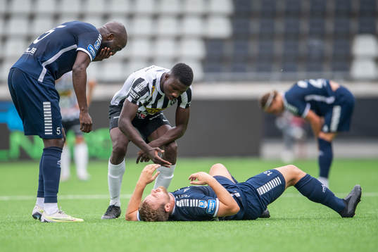 Utsiktens Ronald Mukiibi, Landskronas Ousmane Diawara ,