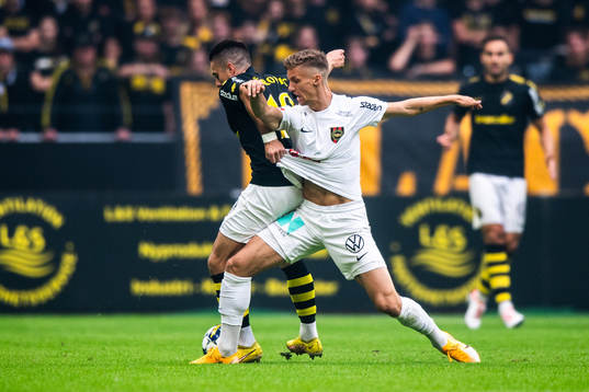 AIKs Dino Besirovic och Brommapojkarnas Samuel Leach Holm