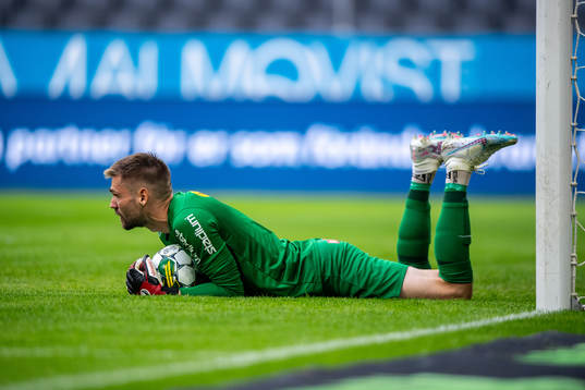 Brommapojkarnas målvakt Lucas Hägg Johansson