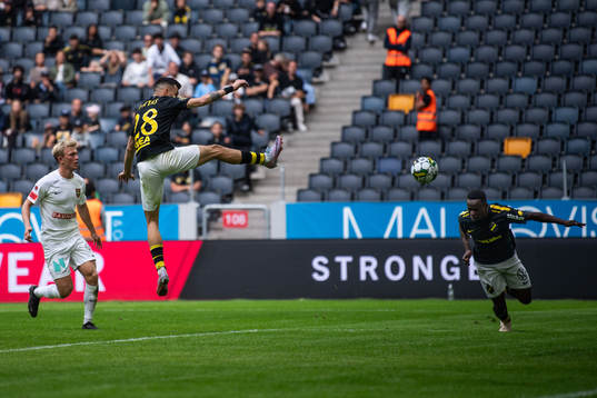 Brommapojkarnas Alexander Jensen, AIKs Ioannis Pittas och