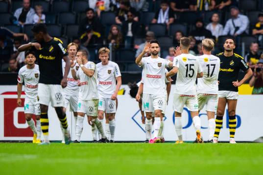 Brommapojkarnas spelare jublar