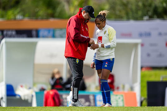 Medical doctor Houman Ebrahimi tends to Madelen Janogy of