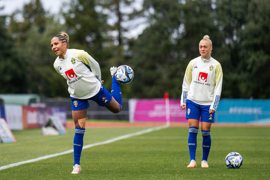 Madelen Janogy and Hanna Bennison of the Swedish women's