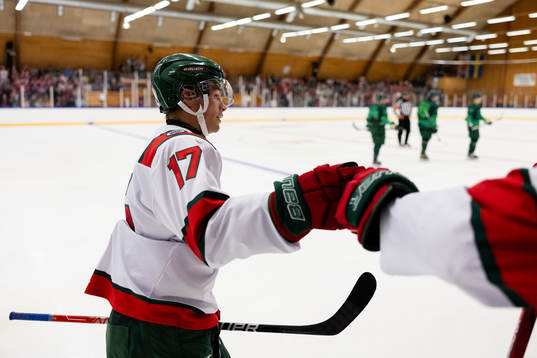 Frölundas Isac Born jublar